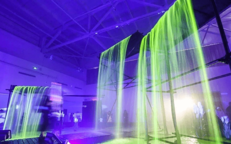 全息舞臺紗幕投影技術-蘇州好奇數字科技