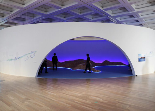 弧幕投影在企業、科技、科普、主題等展館展廳的應用場景-好奇數字科技